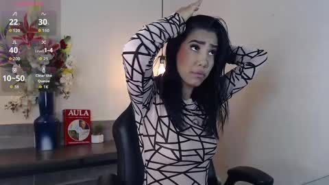 Mia online show from April 2026 12:06:01 PM