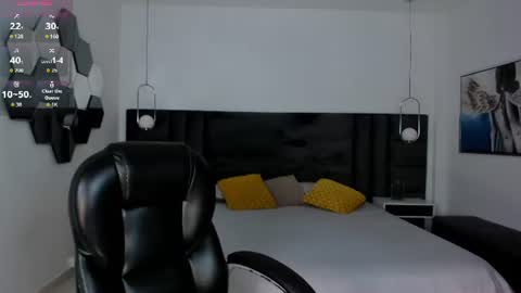 Snapshot of mialaurence_ chatting on June 2026 11:08:01 AM Call me Mia online show from June 2026 11:08:01 AM