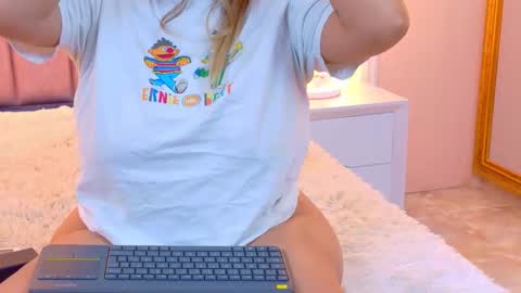 Mia online show from February 2026 03:17:01 AM