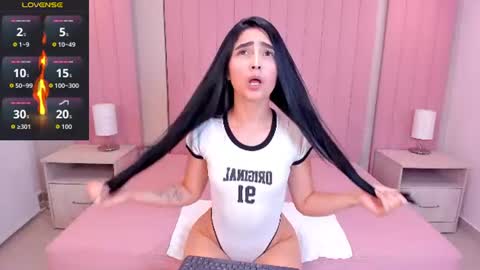 mialiore_ online show from July 2026 12:19:02 PM