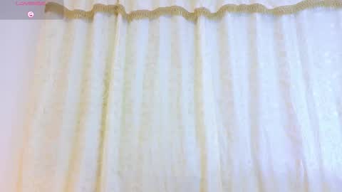 Snapshot of miamackleyn_ chatting on November 2025 02:18:01 PM MIA online show from November 2025 02:18:01 PM