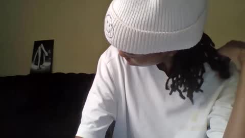 Muffin online show from April 2026 12:11:02 AM