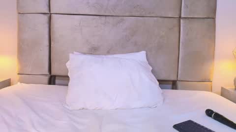 Mia  online show from January 2025 07:43:01 AM