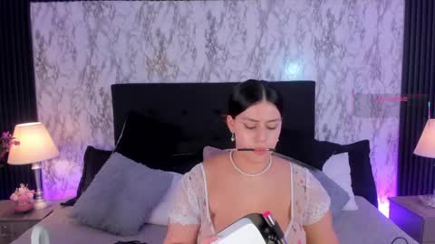 Mia   -5 7001400 Follow  online show from May 2026 01:08:01 PM