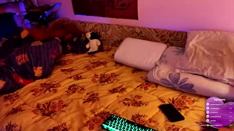 Snapshot of miaowhowl chatting on January 2025 05:11:01 PM Kristien online show from January 2025 05:11:01 PM