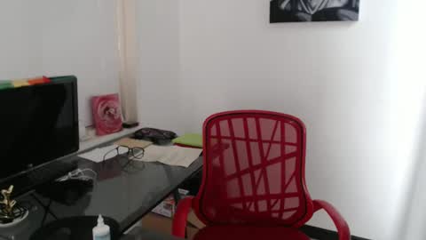 Mia Peyton   online show from October 2025 03:46:01 PM