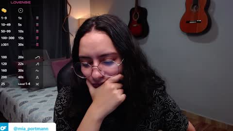 MIAPORTMANN online show from January 2025 12:14:01 PM