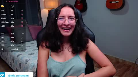 MIAPORTMANN online show from January 2025 12:09:02 PM