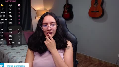 MIAPORTMANN online show from January 2025 09:39:02 AM