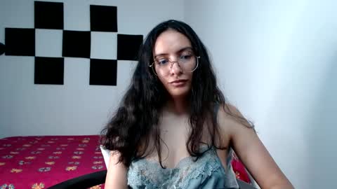 MIAPORTMANN online show from October 2025 03:21:02 PM