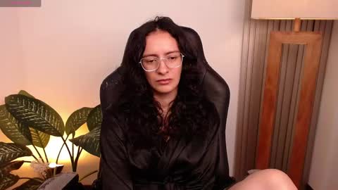 MIAPORTMANN online show from April 2026 11:46:02 AM