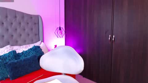 Mia Romanove online show from February 2025 09:04:01 PM