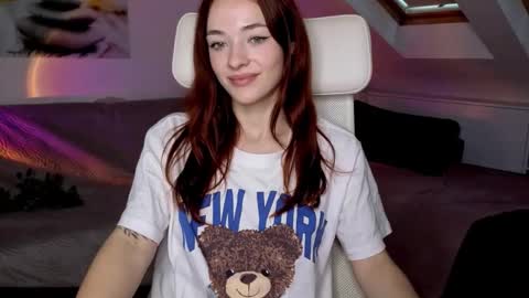 Snapshot of miarouge_me chatting on October 2025 05:19:01 AM Mia online show from October 2025 05:19:01 AM