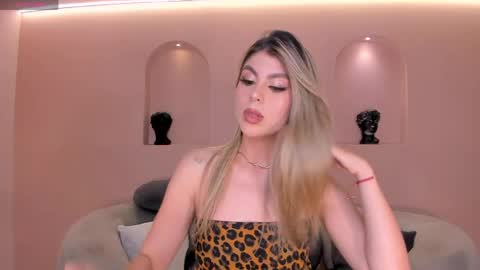 Snapshot of miasilvax chatting on May 2026 12:23:01 PM Mia Silva online show from May 2026 12:23:01 PM