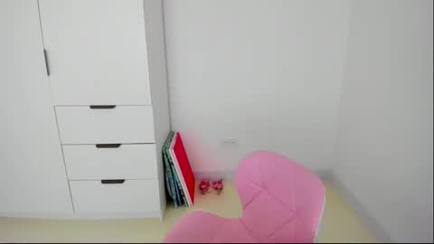 miastripdance online show from April 2026 02:03:02 PM