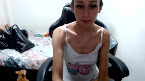Snapshot of miasweet333 chatting on July 2026 02:32:01 AM mia online show from July 2026 02:32:01 AM