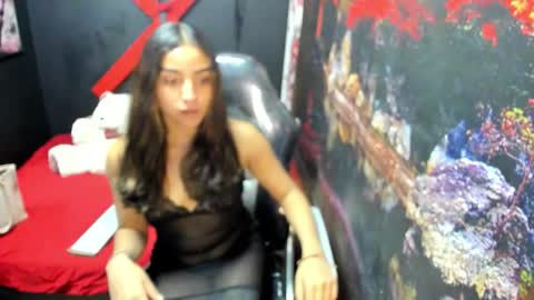 Mariana online show from October 2025 12:01:02 PM