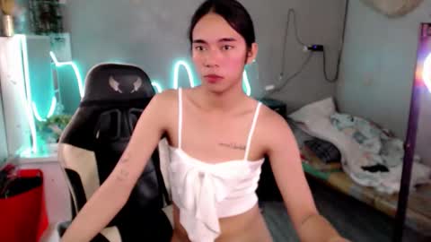 Mia online show from February 2026 06:01:02 AM