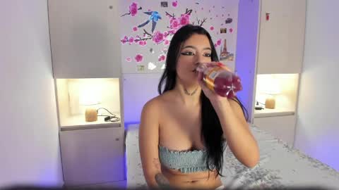 miaturnerr_ online show from April 2026 01:41:01 PM