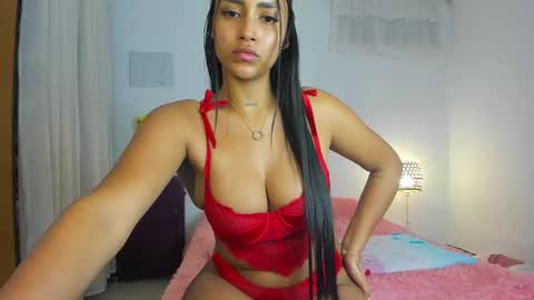 Snapshot of miavelvet_22 chatting on February 2025 03:53:01 AM Mia Velvet online show from February 2025 03:53:01 AM