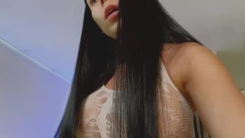 Mia online show from January 2025 04:02:01 PM