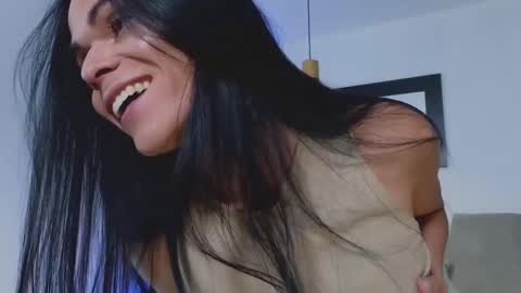 Mia online show from January 2025 03:18:01 PM