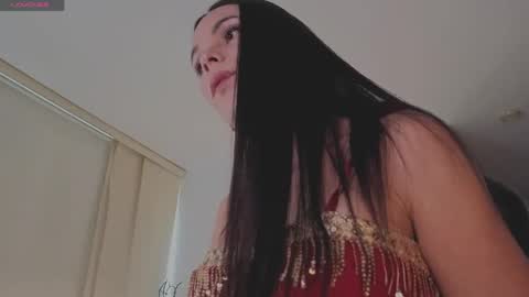 Mia online show from April 2026 02:44:02 PM