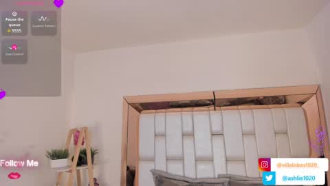 Mia Villalobos online show from January 2025 07:32:01 PM