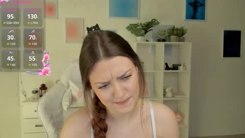 Snapshot of miavixxenn chatting on December 2025 04:17:02 AM Mia online show from December 2025 04:17:02 AM