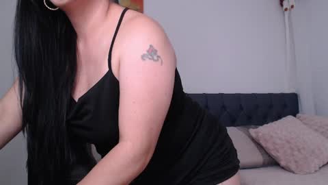 Mia Wilson online show from April 2026 04:06:02 AM