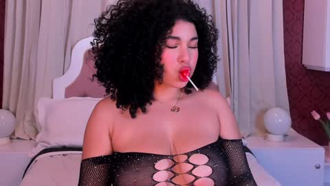 Mia online show from January 2025 01:24:01 AM