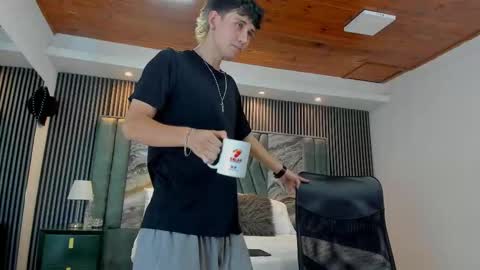 Michael online show from October 2025 07:45:02 PM