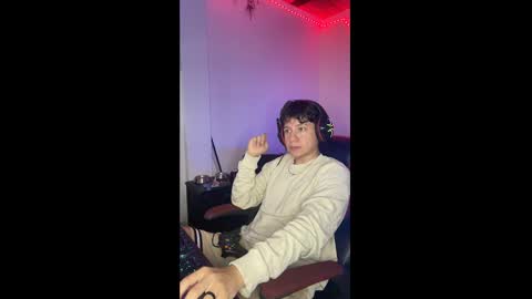 Snapshot of michael_kendall0 chatting on January 2025 08:43:01 PM michael independent model online show from January 2025 08:43:01 PM