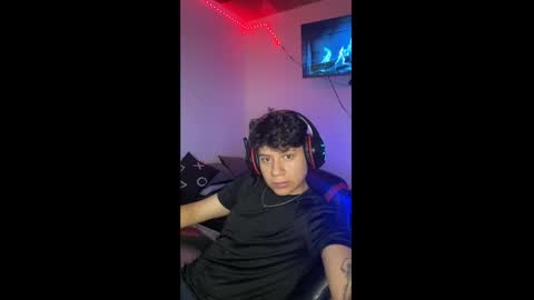 Snapshot of michael_kendall0 chatting on January 2025 08:21:01 PM michael independent model online show from January 2025 08:21:01 PM