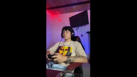 Snapshot of michael_kendall0 chatting on February 2025 11:41:02 PM michael independent model online show from February 2025 11:41:02 PM