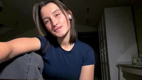 Snapshot of michael_pors chatting on October 2025 04:03:02 PM Emily online show from October 2025 04:03:02 PM