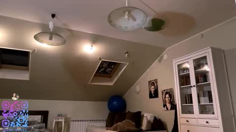 Snapshot of michael_pors chatting on November 2025 02:10:01 PM Emily online show from November 2025 02:10:01 PM