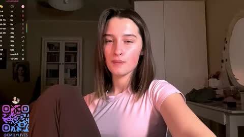 Snapshot of michael_pors chatting on December 2025 02:14:02 PM Emily online show from December 2025 02:14:02 PM