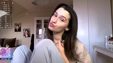 Emily online show from March 2026 02:13:01 PM