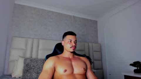 Michael online show from November 2025 02:34:02 AM