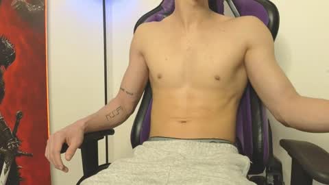 Snapshot of michael_twink18 chatting on May 2026 03:44:02 PM Michael online show from May 2026 03:44:02 PM