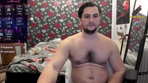 Snapshot of michaelragnar90 chatting on January 2025 03:50:01 PM michaelragnar90 online show from January 2025 03:50:01 PM