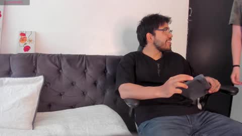 Snapshot of michelandchris chatting on December 2025 12:21:01 PM MichelandChris online show from December 2025 12:21:01 PM