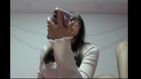 Snapshot of michell_bunny1 chatting on February 2026 03:02:01 AM Michell online show from February 2026 03:02:01 AM