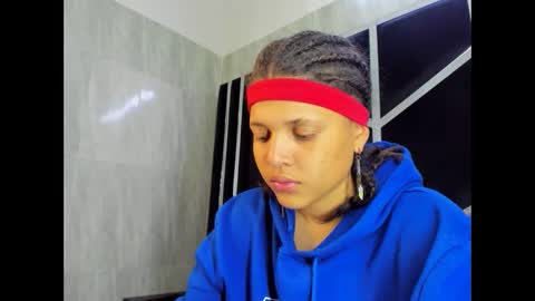 michell_rs online show from February 2025 01:47:02 AM