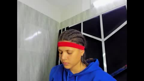 michell_rs online show from February 2025 07:21:01 AM