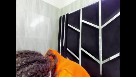 michell_rs online show from February 2025 12:14:01 AM