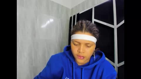 michell_rs online show from March 2025 04:58:02 AM