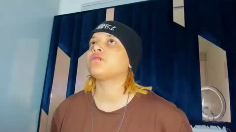 michell_rs online show from November 2025 06:38:02 AM