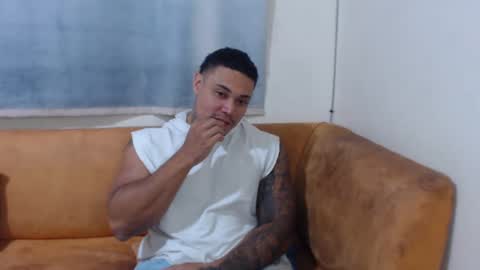 Snapshot of michelle_allen0104 chatting on October 2025 02:04:02 AM michelle_allen0104 online show from October 2025 02:04:02 AM